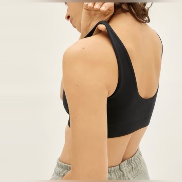 EVERLANE the perform bra in black NWT - Picture 4 of 5